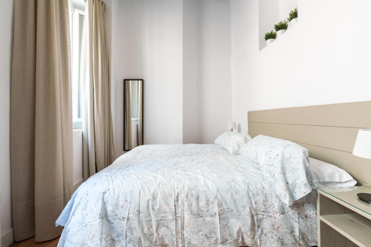 Apartamentos Leoncillos Séville Extérieur photo